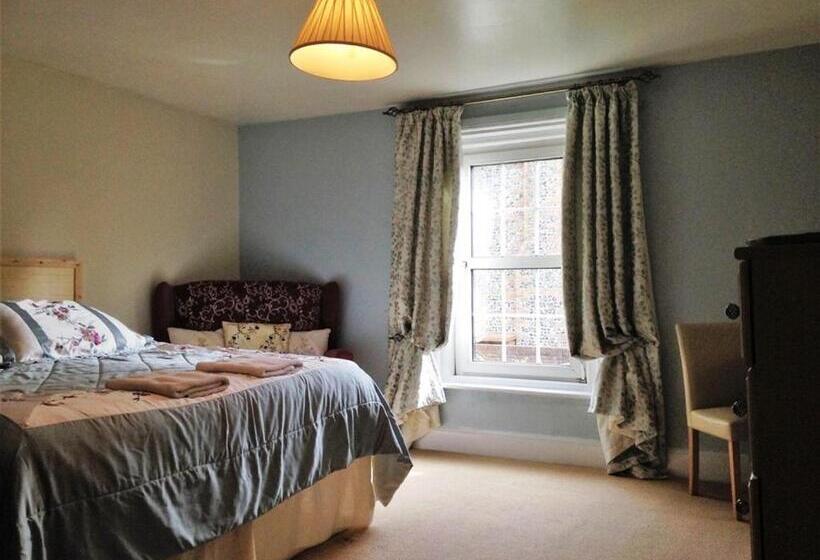 غرفة قياسية, Hillarnias Tearoom And B&b