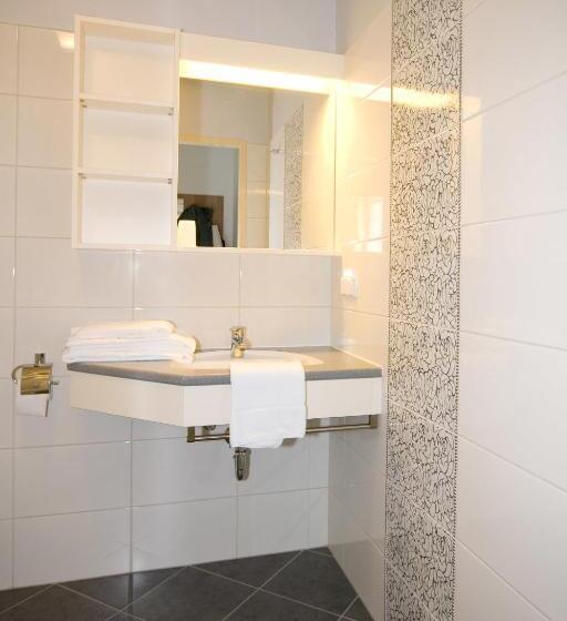 اتاق استاندارد, Bauer