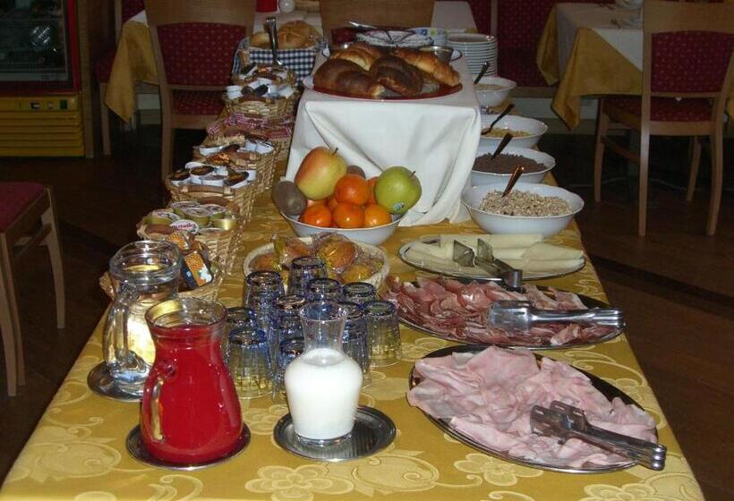 标准间, Garni Val Udai