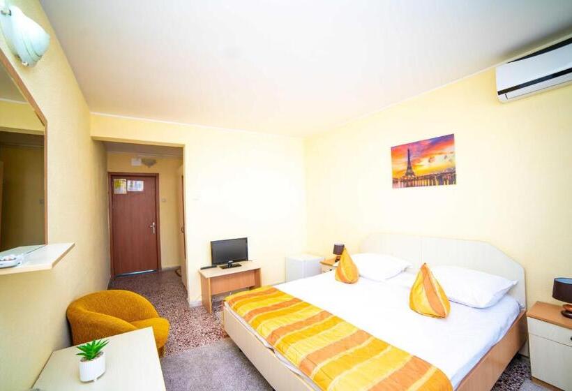 Quarto Estandar com Sacada, Meteor