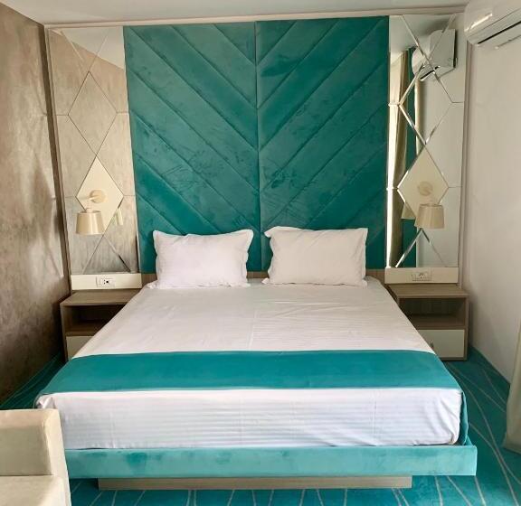 Suite Widok Morze, Meteor