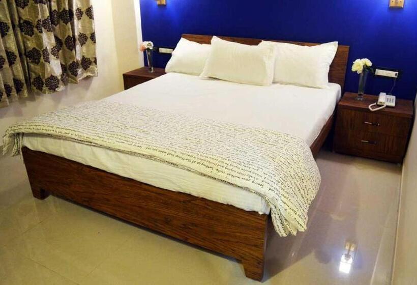 חדר דלוקס, Nirvana Inn