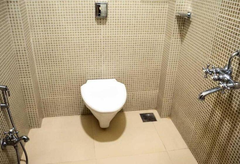 חדר סטנדרט עם מיטת קינג, Nirvana Inn