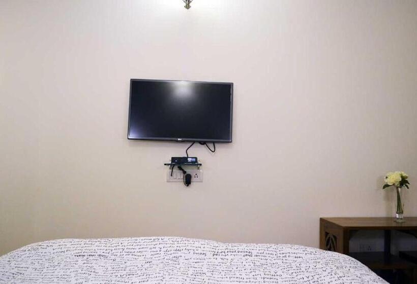 חדר סטנדרט עם מיטת קינג, Nirvana Inn