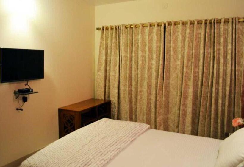 חדר סטנדרט עם מיטת קינג, Nirvana Inn