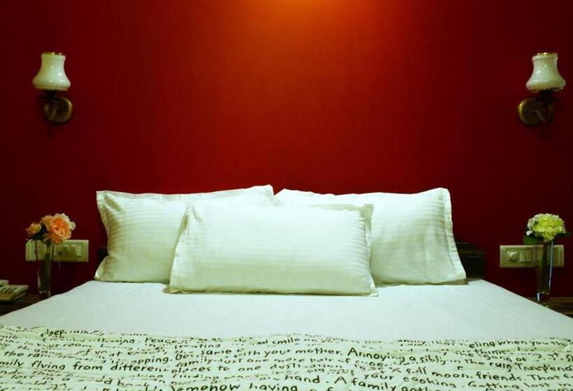 חדר סטנדרט עם מיטת קינג, Nirvana Inn