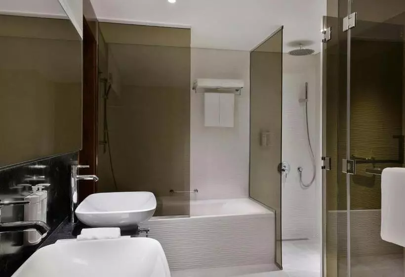 Executive Suite King Bed