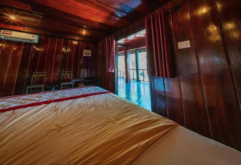 חדר סטנדרט לארבעה, Ven Ven