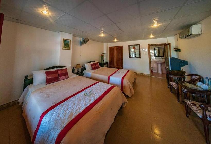 חדר משפחתי, Ven Ven