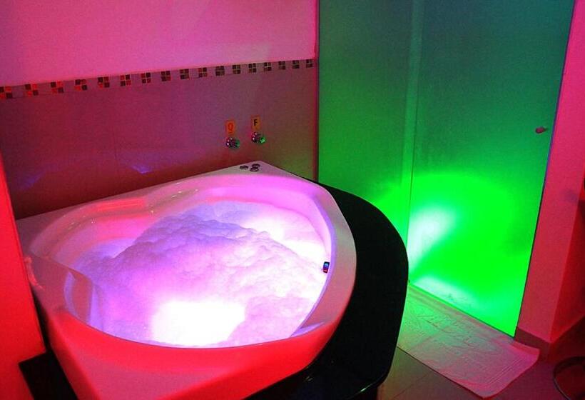 デラックススイート, Motel Vitória