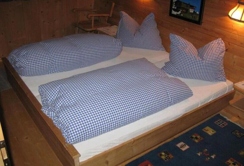 ２ベッドルームアパートメント, Adlerhorst