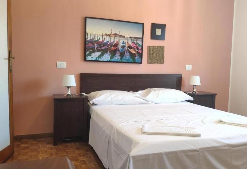 اتاق استاندارد با سرویس بهداشتی مشترک, Airport Guest House Pisa
