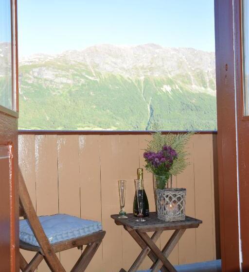 חדר דלוקס עם מרפסת נוף לים, Døsen Gård