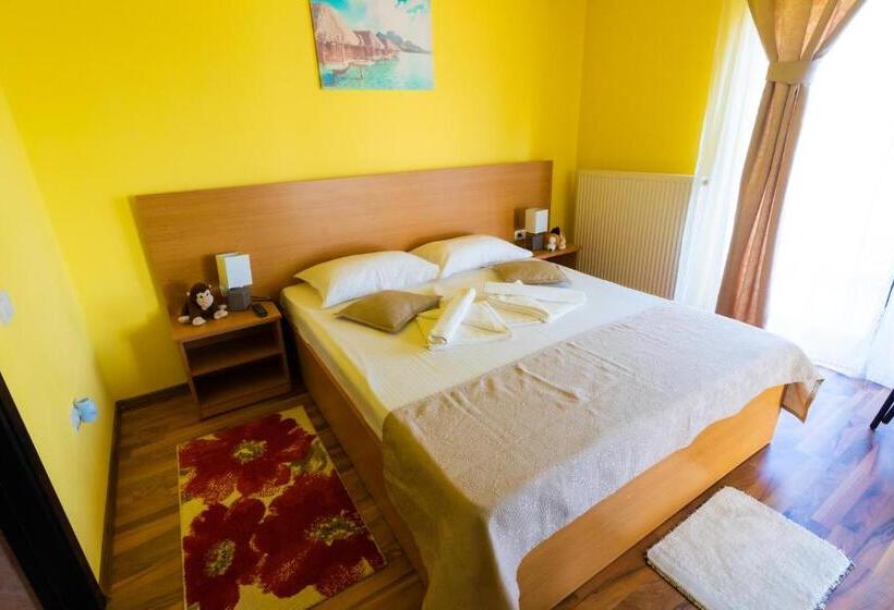 Номер Стандарт, Kys House