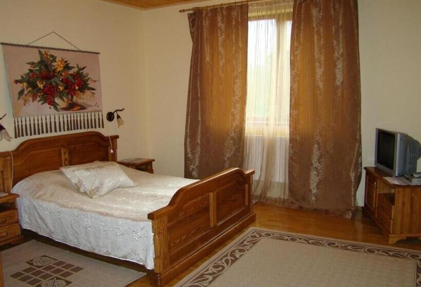 סוויטת ג'וניור משפחתית, Na Velykim