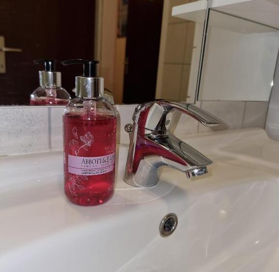 Апартаменты 1 Спальня с Балконом, Rentcenter79_2