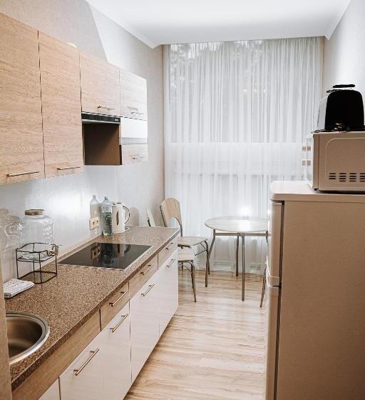 اتاق پریمیوم چهارنفره, Vallery Guest House