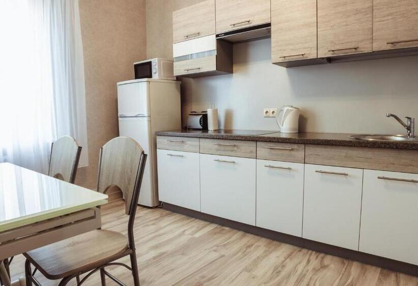 اتاق پریمیوم چهارنفره, Vallery Guest House