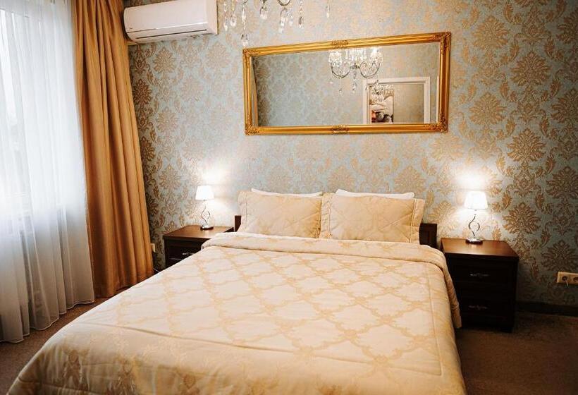 اتاق پریمیوم چهارنفره, Vallery Guest House