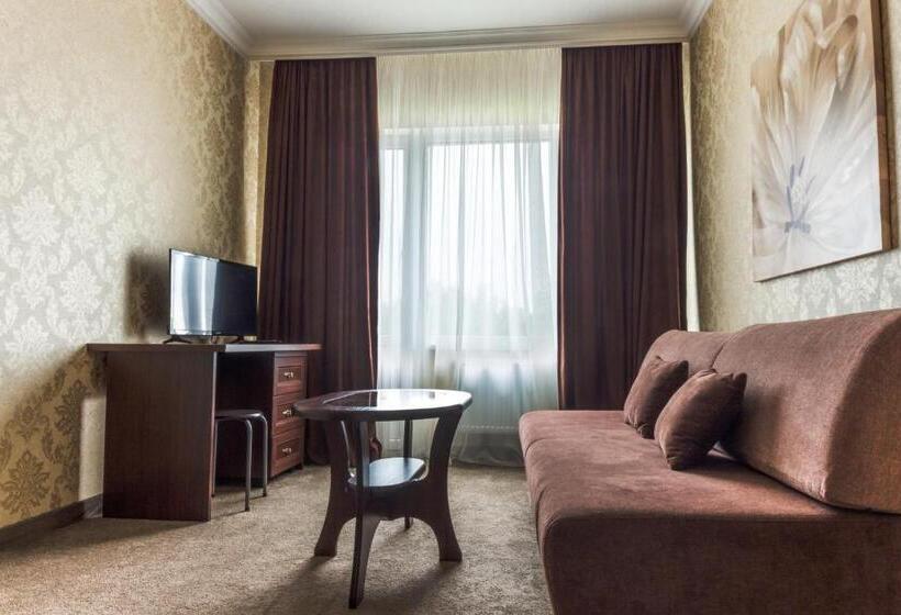 اتاق پریمیوم چهارنفره, Vallery Guest House