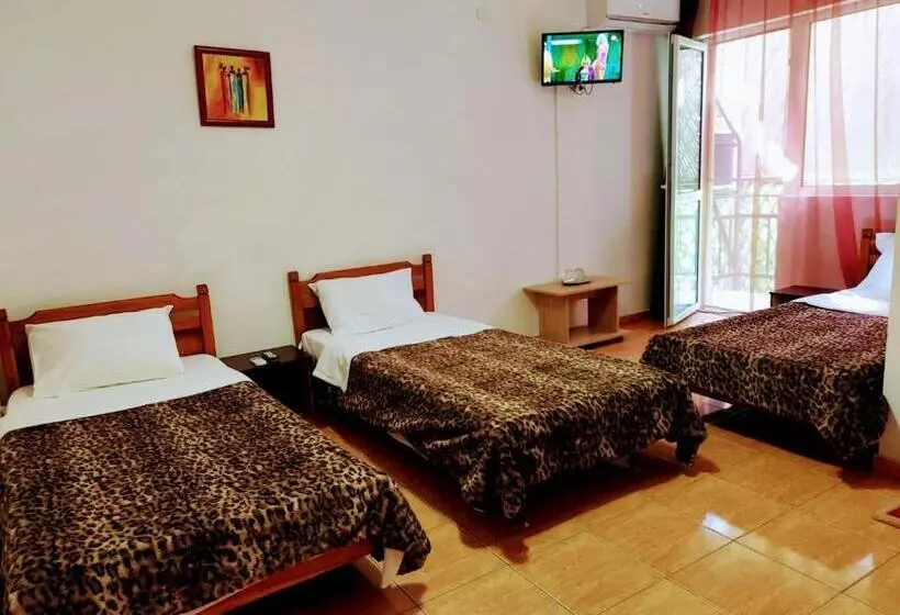 Chambre Triple Confort, Vila Albatros