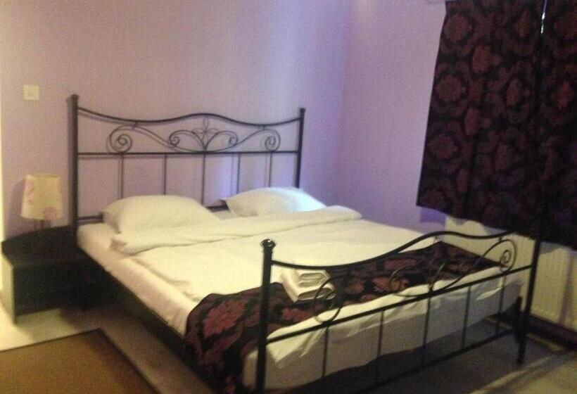 标准间, Vila Romana