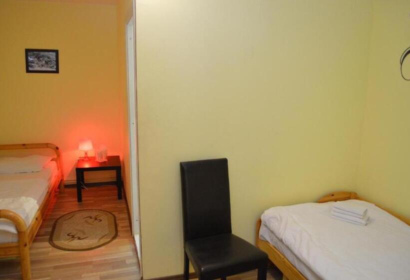 5人标间, Vila Romana