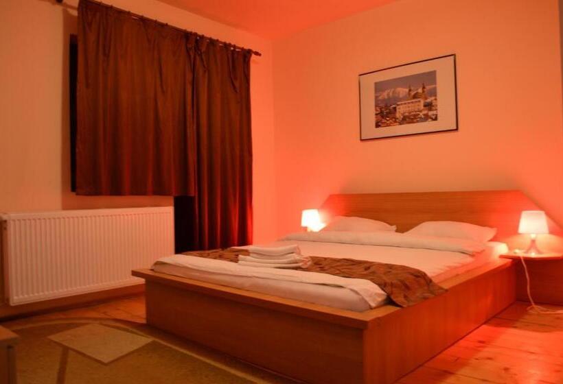 5人标间, Vila Romana