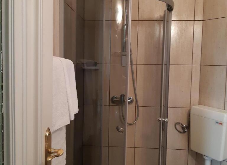 Трехместный Номер Комфорт, Pensiunea Olimp