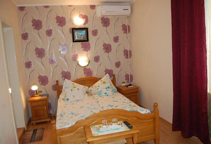 Трехместный Номер Комфорт, Pensiunea Olimp