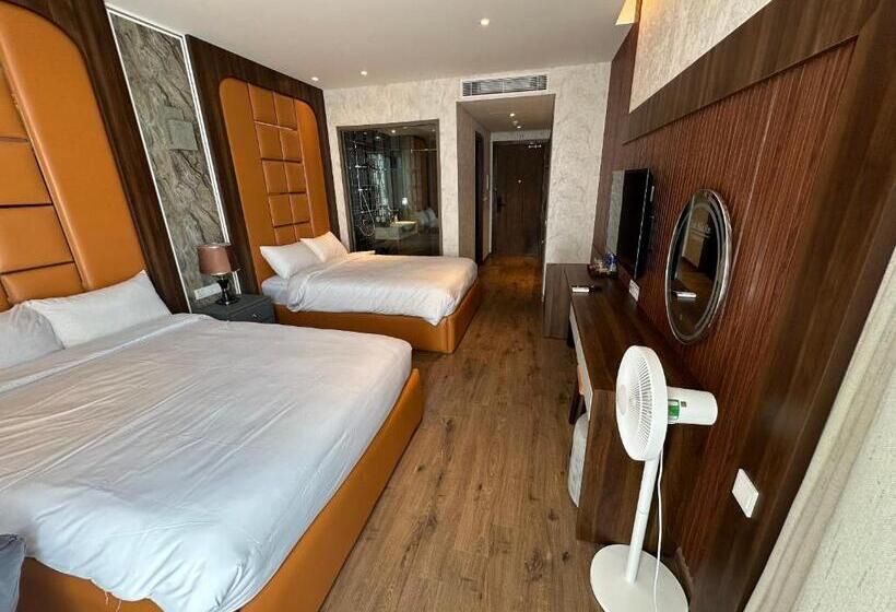 اتاق استاندارد چهار تخته با چشمانداز دریا, Apec Condotel Phan Thiet By Tien Vu