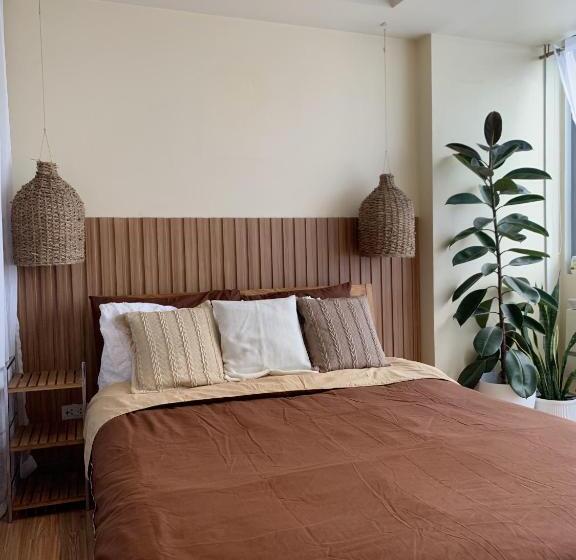 استودیو استاندارد با بالکن, Azure Staycation By Ra