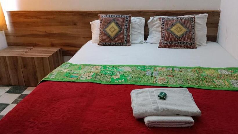 エコノミールーム, Bhadu