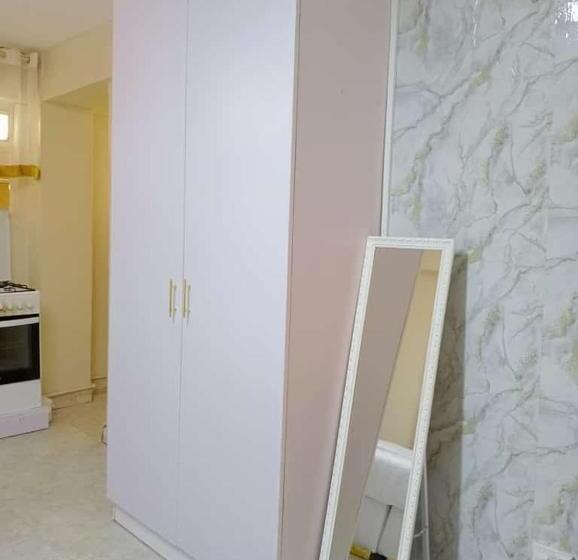 豪华工作室, Airport Studio Apartments Jkia