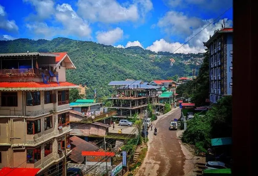 Deluxe Kolmen Hengen Huone, Broz Nazom Retreat Gangtok