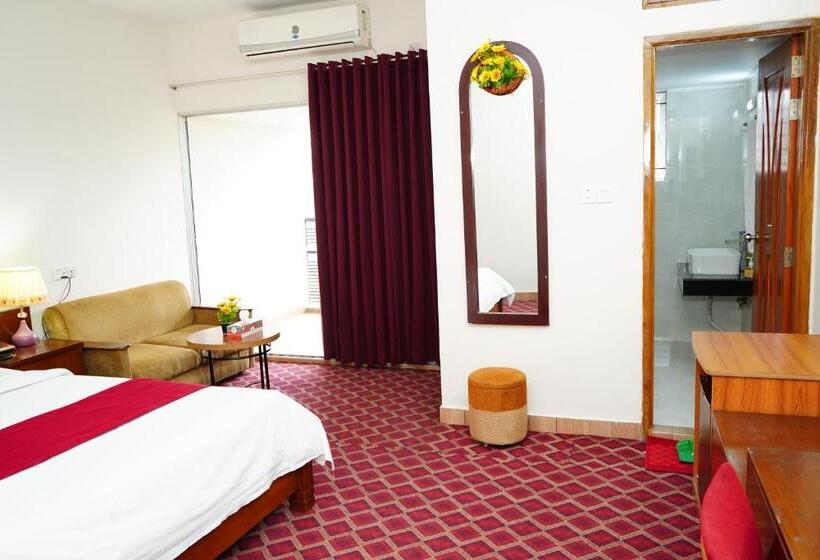 اتاق استاندارد با تخت بزرگ, Garden Residents Uttara   Lake View