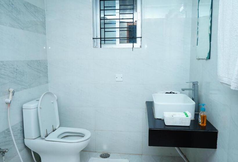 اتاق استاندارد با تخت بزرگ, Garden Residents Uttara   Lake View