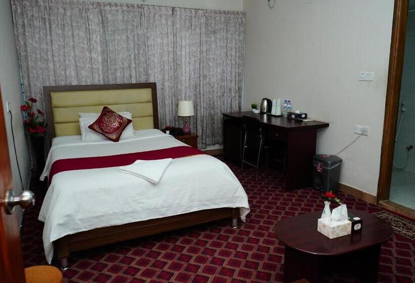 اتاق استاندارد با تخت بزرگ, Garden Residents Uttara   Lake View