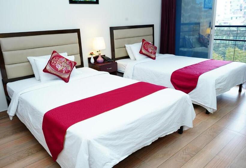 اتاق استاندارد با چشم‌انداز دریاچه, Garden Residents Uttara   Lake View