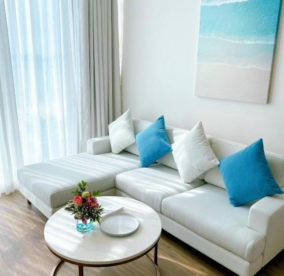 اتاق استاندارد با تخت بزرگ, Khách Sạn A La Carte Hạ Long Quảng Ninh