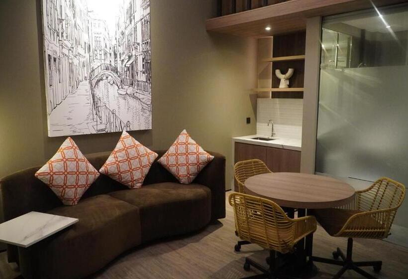 Стандартный Номер Кровать Кинг, Posto Dormire Sudirman