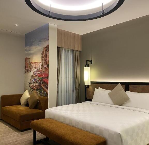 Президентский Люкс, Posto Dormire Sudirman