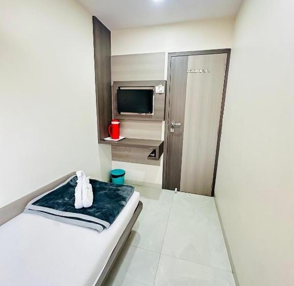 חדר סטנדרד יחיד חדר אמבטיה משותף, Rs Regency