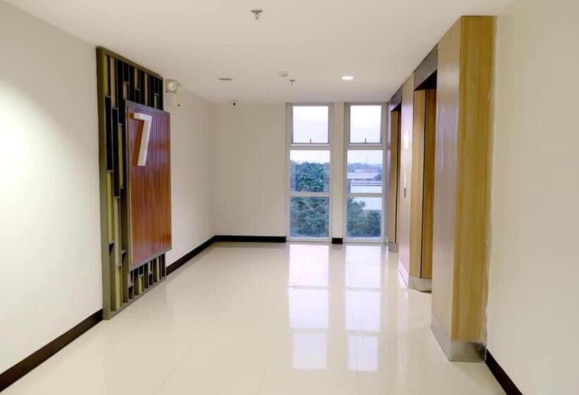 חדר משפחתי, Mesaverte Residences