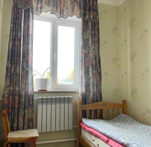 اتاق استاندارد یک نفره, Lake House