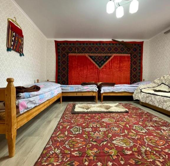 اتاق خانوادگی, Lake House