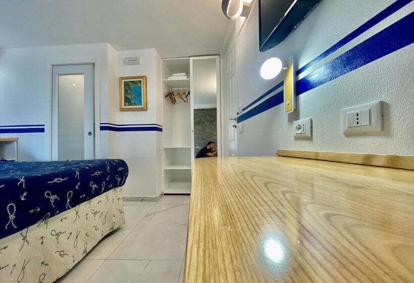 Номер Стандарт, The Manarola Main Plaza