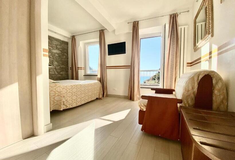 Трехместный Superior Вид на Море, The Manarola Main Plaza