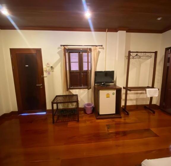 Номер Deluxe с Балконом, Somvang Khily Guesthouse 宋旺吉利 酒店