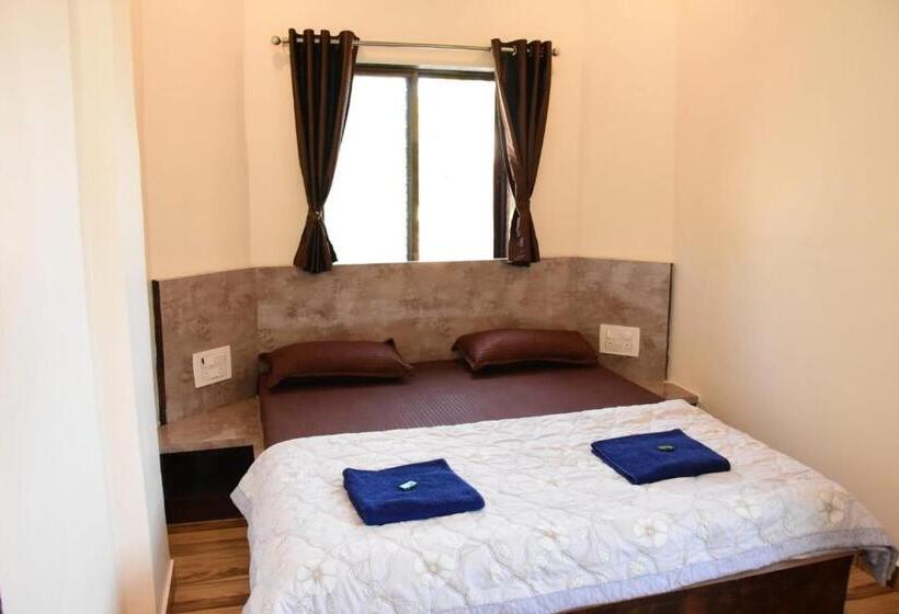 חדר דלוקס, Suyog Hotel,matheran
